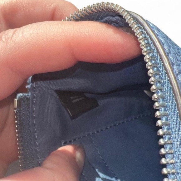 ✨ NWOT Coach Aquarius Zodiac Corner Zip Wristlet - Picture 6 of 7